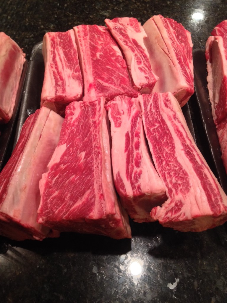 Big, beautiful short ribs before I seasoned and started browning them.